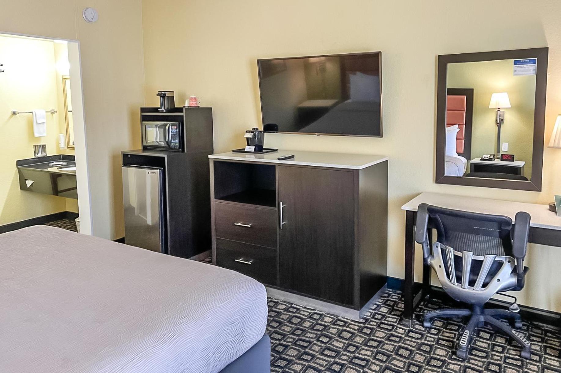 Quality Inn Airport - Cruise Port Tampa Exterior foto
